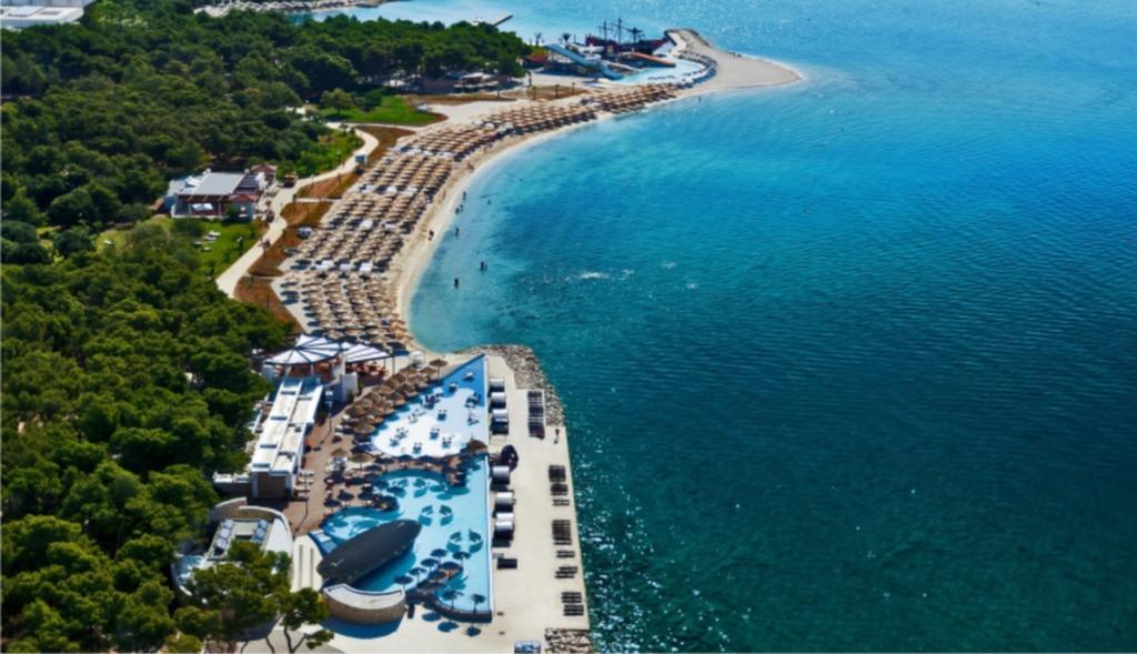 Apartment Simaris - Spacious With Terrace And Sea View Sibenik Luaran gambar