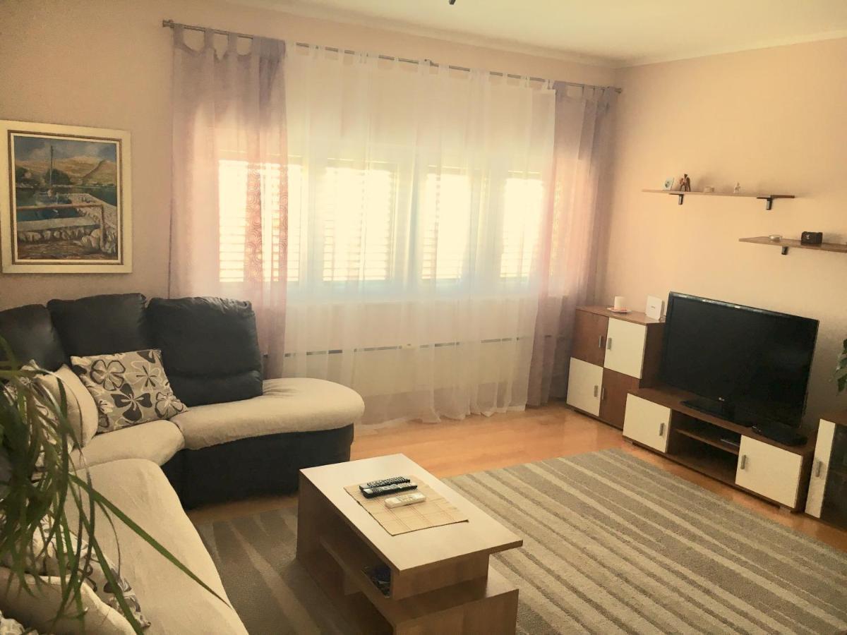 Apartment Simaris - Spacious With Terrace And Sea View Sibenik Luaran gambar